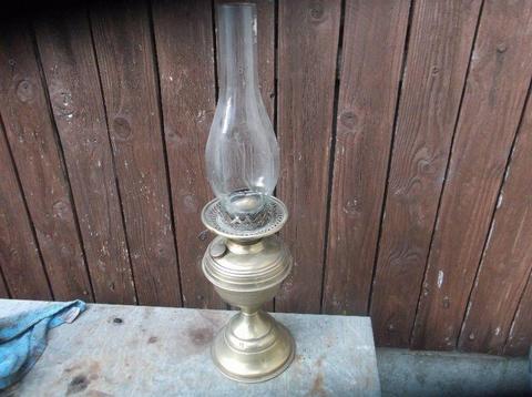 VINTAGE BRASS OIL LAMP
