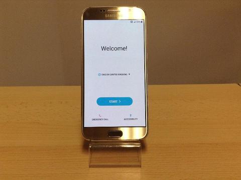 SALE Samsung Galaxy S6 32GB in GOLD Unlocked SIM FREE + GLASS