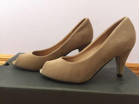 New look mid heels