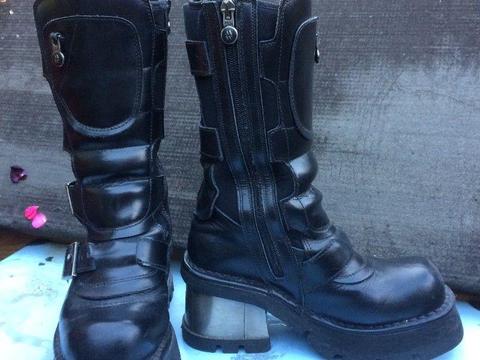 Ladies black biker boots size5/38