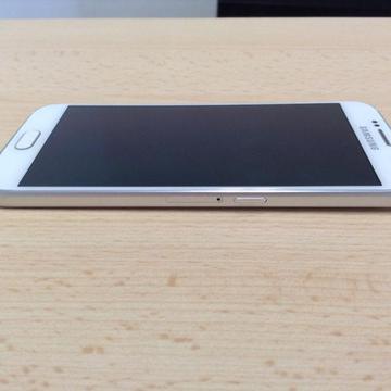 SALE Samsung Galaxy S6 32GB in White Unlocked SIM FREE + GLASS Protector