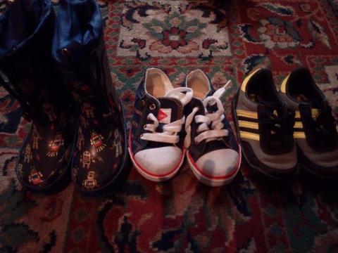 Boys shoes