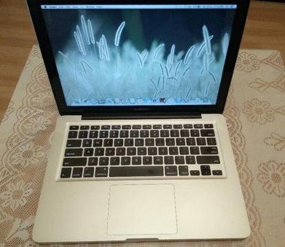 Macbook Pro MID 2012 13.3 inch with External Hard drive and Charger