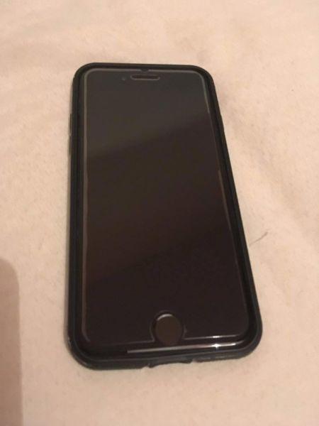 iPhone 7 128gb jet black UNLOCKED, mint condition