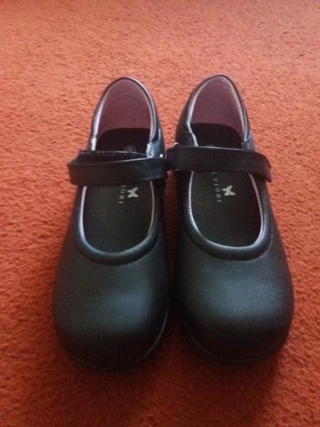 Brand new Miss Fiori black girls shoes. Size 1