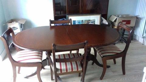 Extendable mahogany dining room table