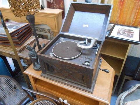 HMV Wind Up Gramophone (1929-1934) OPEN TO OFFERS