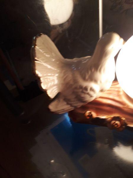 Beautiful 2 dove lamp