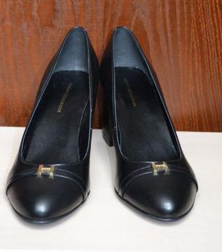 Hilfiger leather shoes - never worn
