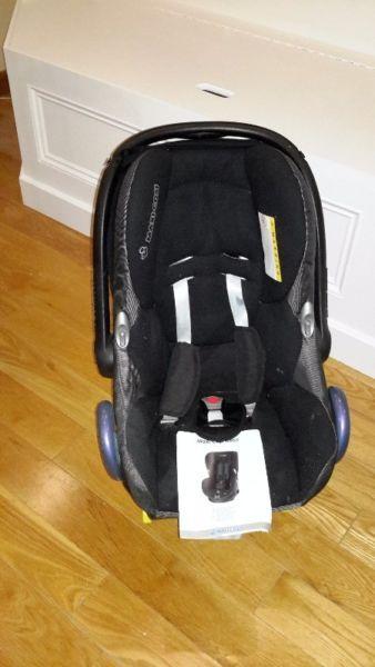 Mazi-cosi baby car seat and Isofix