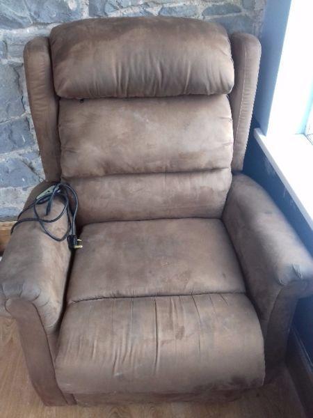 Electric riser chair, Good condition with slight wearing on arms. foot raises but doesn't recline