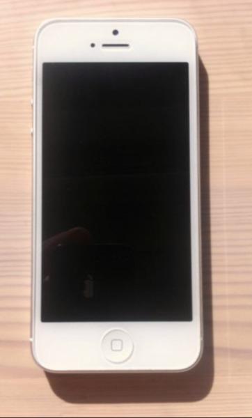 iPhone 5 (White) Great Condition *Unlocked*