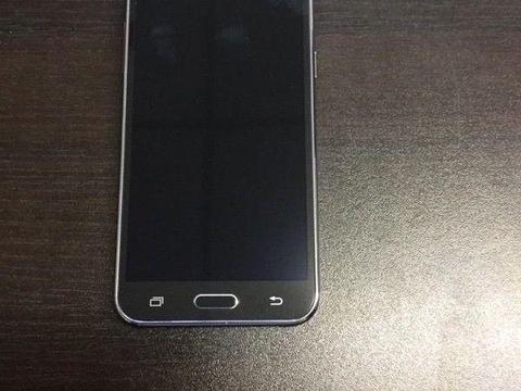 Samsung Galaxy J5 top condition for sale