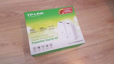 TP-Link Passthrough Powerline Adapter TL-PA7020PKIT