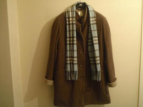 New wool coat , size 20 , cost 90 euro, selling 30 euro