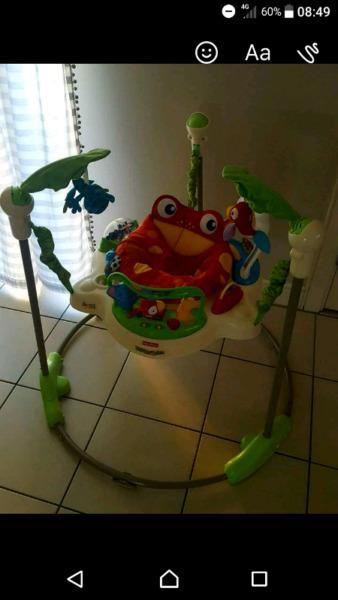 Jumperoo it has three stages
