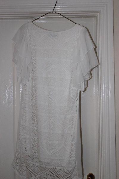 Off white lace style top/dress