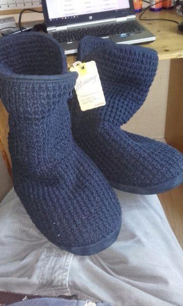 Mantaray - Navy waffle knit slipper boots (Size 12)