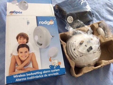 Wireless bed wetting alarm
