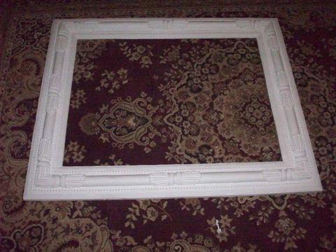 Free Large picture frame in plaster