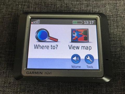 Garmin nuvi 260 with New 2018  / UK map - 35e only - NO LESS