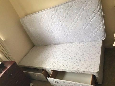 2 single divan beds with mattresses for sale  15- first who comes will buy
