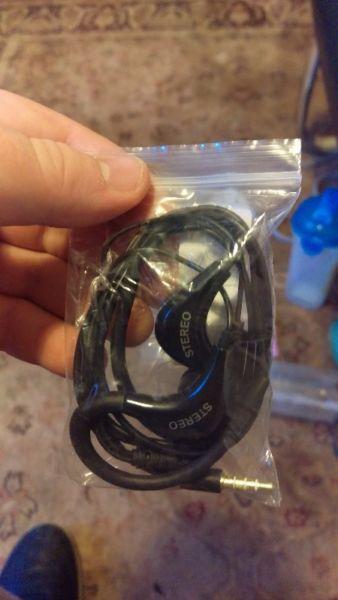 Sports Earphones with built in Mic