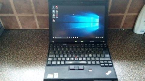 Lenovo Thinkpad X200 laptops for sale