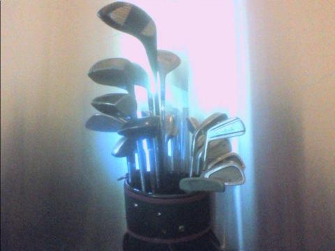 6 Sets of Golf clubs: €130 each