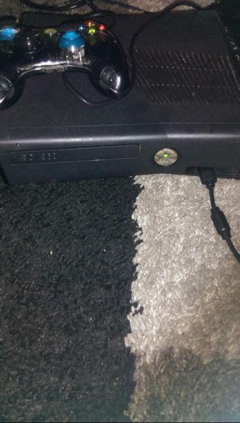 Xbox360 250gb 30+games downloaded