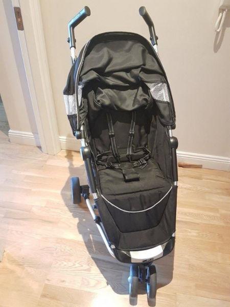 Buggy, good condition, easy to fold, rain cover included