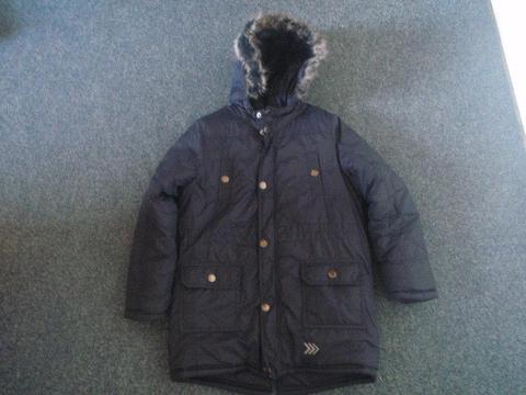 boys Navy parka age 9-10, sell or swap-read