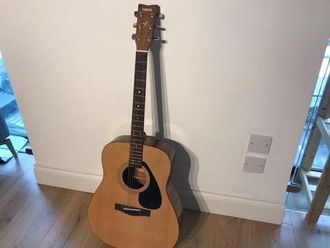 Acoustic Guitar Yamaha Completely new