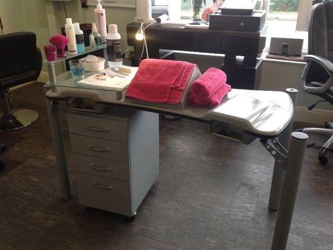 Nail Bar with extras for sale