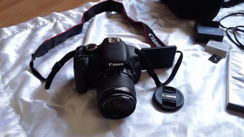 Canon 600D SLR camera