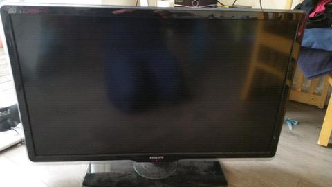 37 inch FULL HD Philips Lcd TV with USB and Ambilight