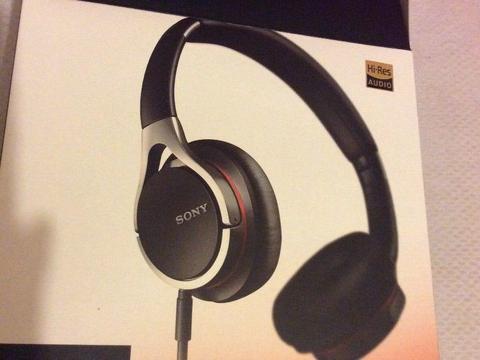 Sony MDR-10RC headphones