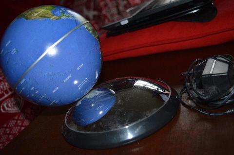 Magnetic Levitation Floating Globe World Map - BLUE