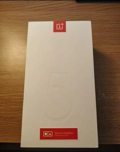 OnePlus 5 with Otterbox Case