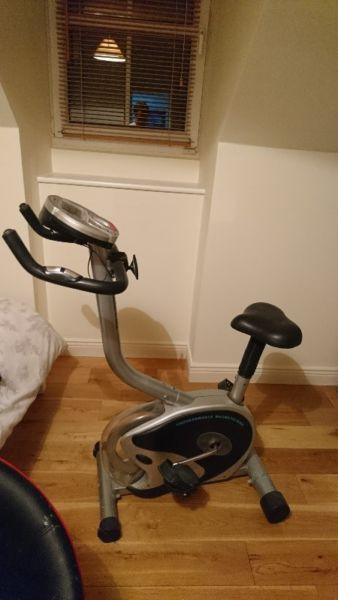 Body Sculpture BC-5700 Magnetic Exercise Bike