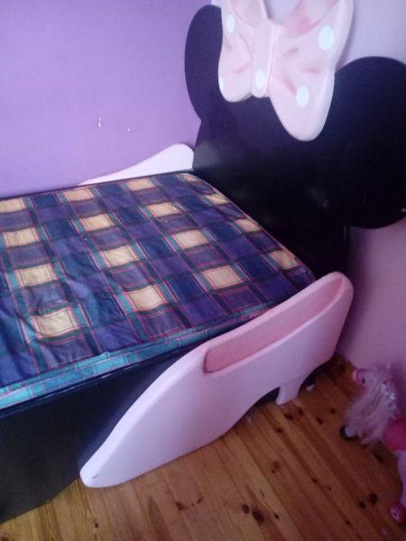 Minnie mouse bed