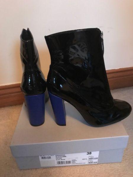 Ladies boots Carvela Size 38/5