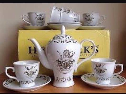 Hendricks tea set