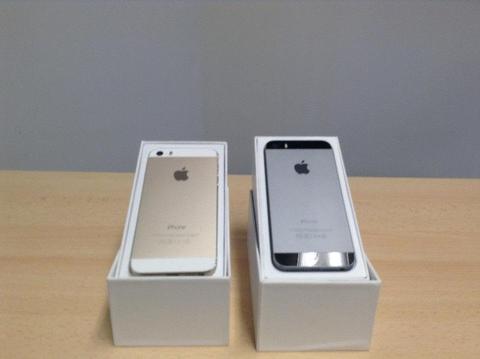 Apple iPhone 5 s in Gold or Silver-Grey 16GB