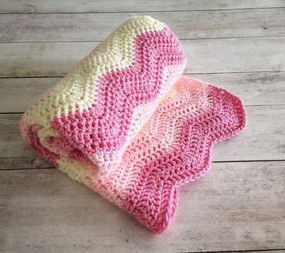 Crocheted baby blanket in a wave, Colourful Throw, Striped ripple wavy blanket, Shower gift