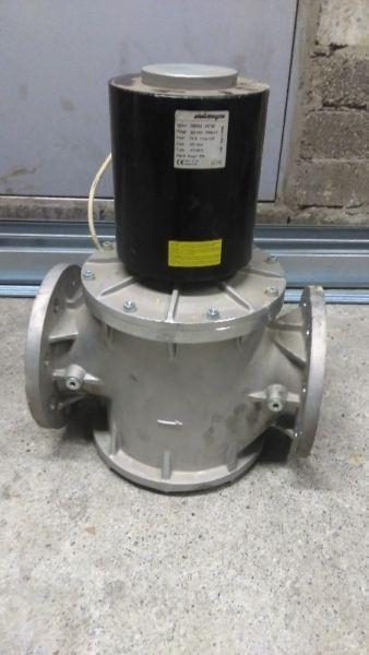 gas slam shut valve