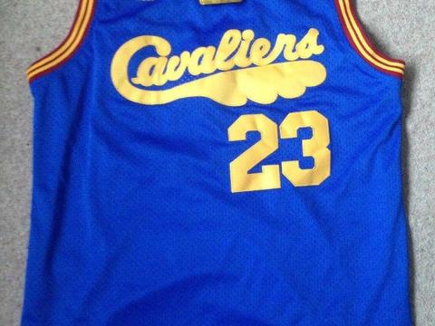 Cleveland Cavaliers Throwback Jersey - #23 Lebron James