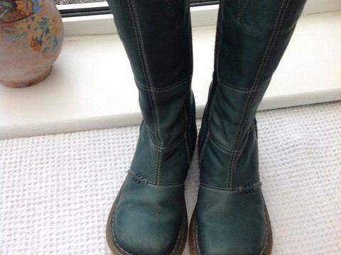 DrMarten boots for sale dark green