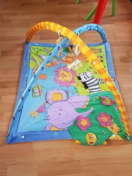 seat for bath tube and play mat