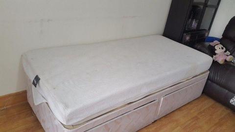 Second hand Single Foam Mattress is available